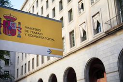 Imagen del artículo El Gobierno aprueba la nueva Estrategia de la Inspección de Trabajo y Seguridad Social hasta el 2027 con más personal, medios y recursos